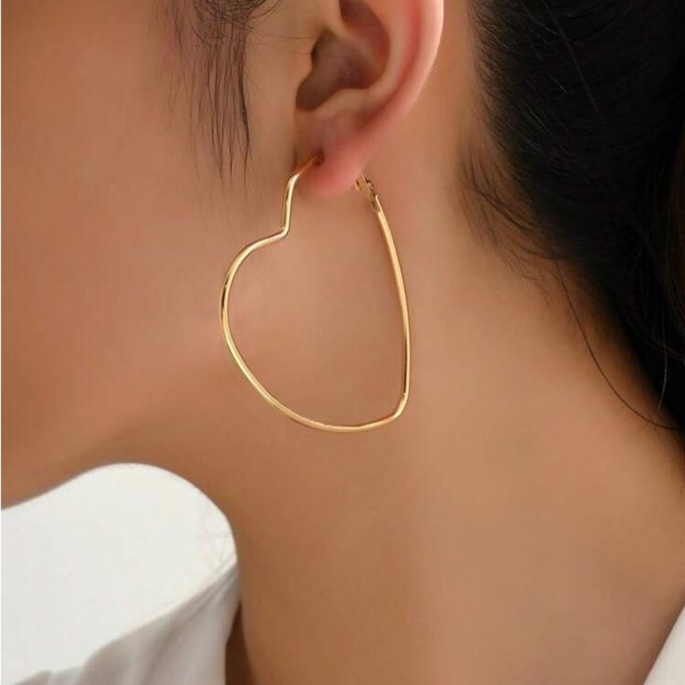 ⚜️𝟯𝟬%𝗢𝗙𝗙 𝗯𝘂𝗻𝗱𝗹𝗲𝘀 𝟯+⚜️ NEW Large Heart Hoop Earrings - Picture 11 of 15